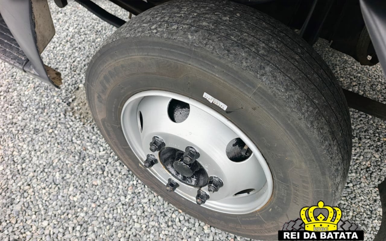 imagem-https://www.socarrao.com.br/sc-vehicle-images-prod/2696516/1784228714106-MTcuanBn.jpg