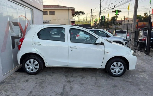 imagem-https://www.socarrao.com.br/sc-vehicle-images-prod/2696571/1790886198411-8237278_9_B_bf1e748d70.jpeg