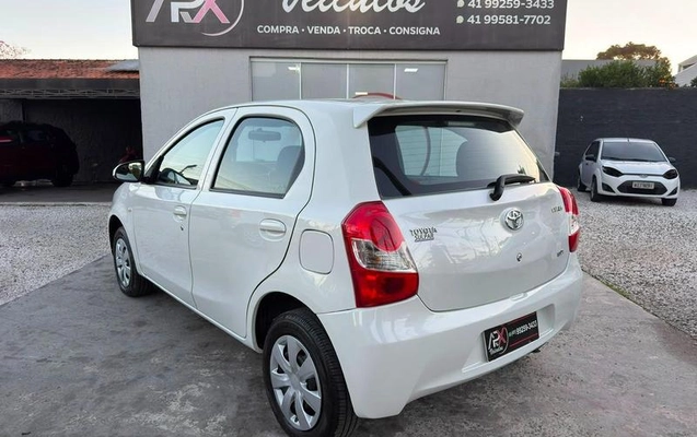 imagem-https://www.socarrao.com.br/sc-vehicle-images-prod/2696571/1790886198421-8237278_3_B_fc563b1859.jpeg