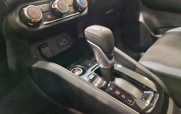 imagem-https://www.socarrao.com.br/sc-vehicle-images-prod/2696763/1792585744734-8053149_12_B_61f138c516.jpeg