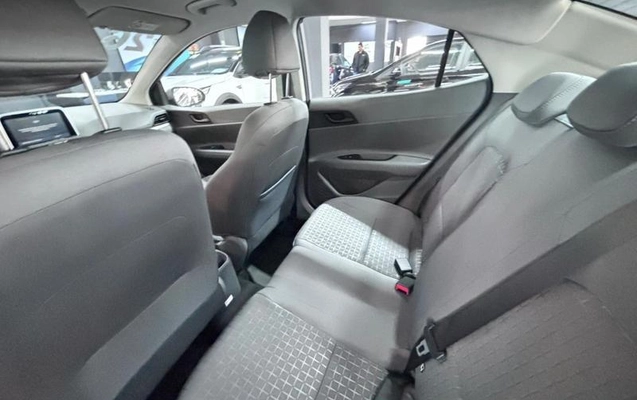 imagem-https://www.socarrao.com.br/sc-vehicle-images-prod/2697019/1786990150178-8088780_8_B_8c2b569691.jpeg
