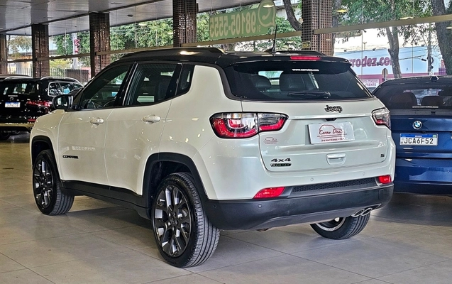 imagem-https://www.socarrao.com.br/sc-vehicle-images-prod/2697297/1788988800737-OhMOy6RyQ96I0KBsckQQh8BCsIPGMlbh.jpg