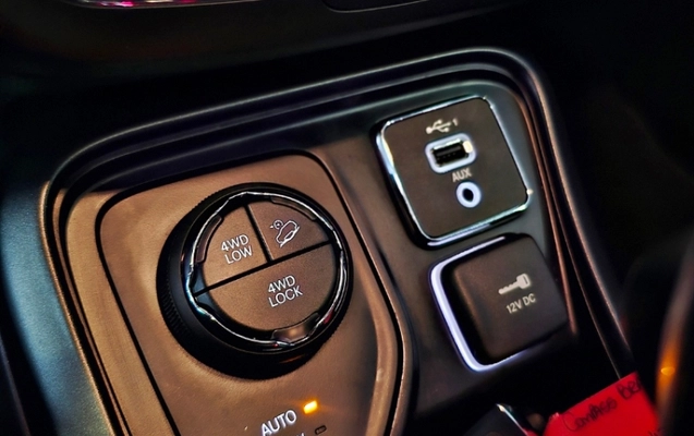 imagem-https://www.socarrao.com.br/sc-vehicle-images-prod/2697297/1788988800750-rY2zbOrRv9Ii4J411EVv40HInXXllNP6.jpg