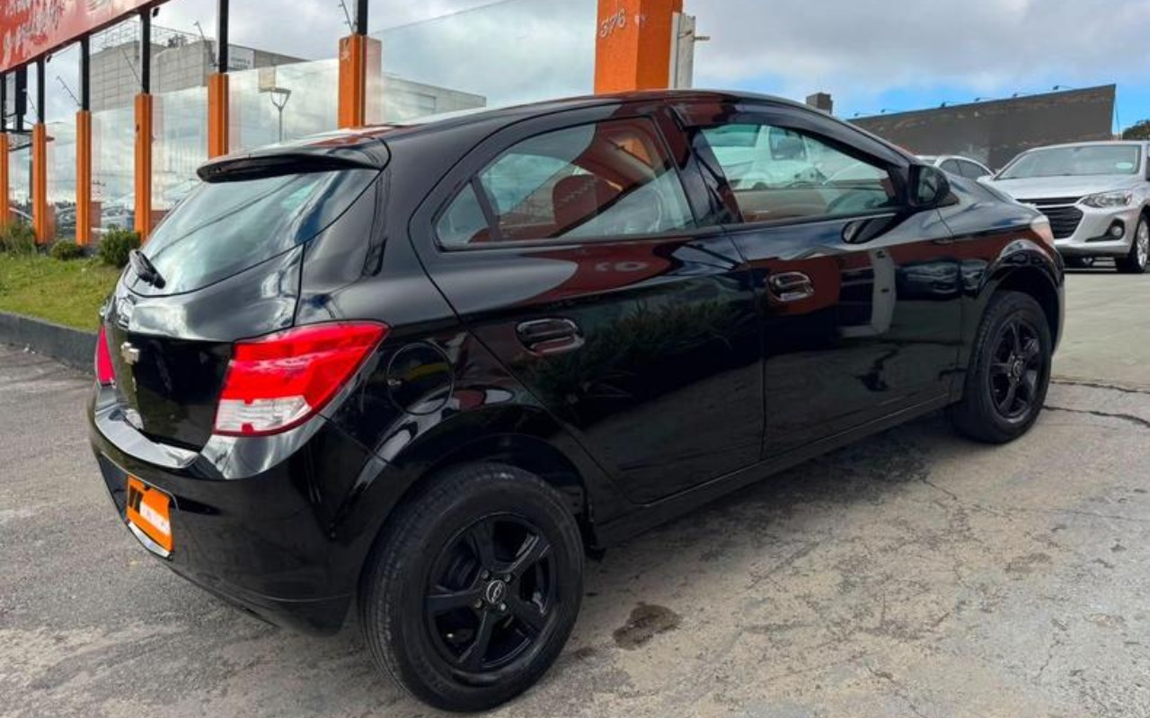 imagem-https://www.socarrao.com.br/sc-vehicle-images-prod/2697803/1784231182460-ODI4MzEzM185X0JfOTVhZjc1ODFhYS5qcGVn.jpeg