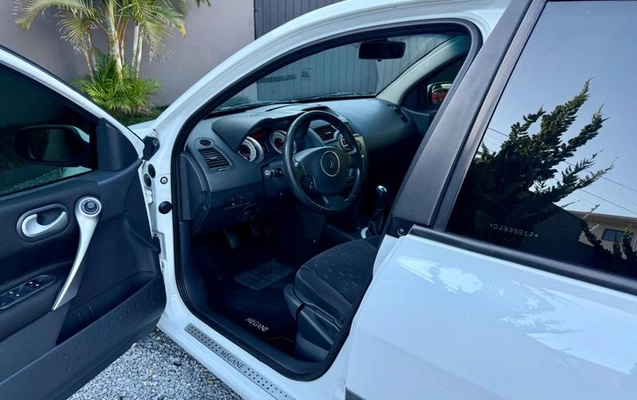 imagem-https://www.socarrao.com.br/sc-vehicle-images-prod/2698321/1784232045824-8283836_9_B_c6ee957888.jpeg