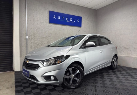 Chevrolet Onix 2018 Prata — foto 1 de 3