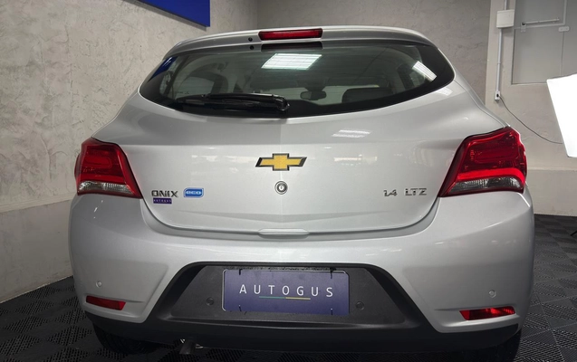 imagem-https://www.socarrao.com.br/sc-vehicle-images-prod/2698489/1789569553215-003_6393d966135f894a1b769795bb551920.jpeg