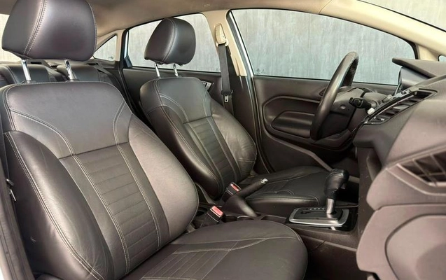 imagem-https://www.socarrao.com.br/sc-vehicle-images-prod/2698571/1789511290401-8259123_1_B_f3d83c0489.jpeg