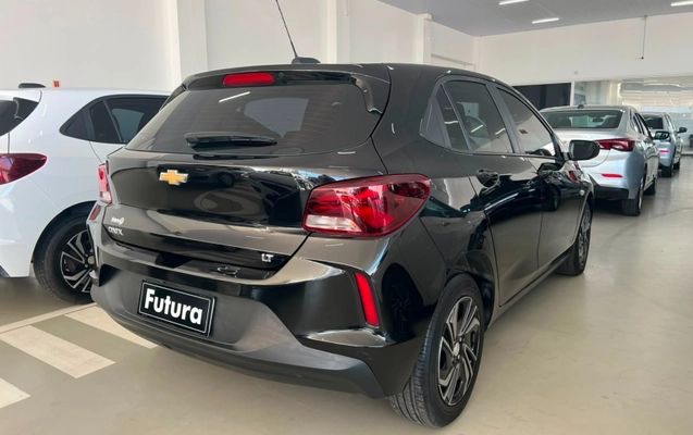 imagem-https://www.socarrao.com.br/sc-vehicle-images-prod/2698589/1789770866044-BJFeBnuJhJuzpa0EKcnU2mzz1P0goYtE.jpg