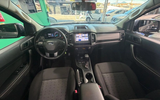 imagem-https://www.socarrao.com.br/sc-vehicle-images-prod/2698606/1789063894324-gb-ceda0fa.jpeg