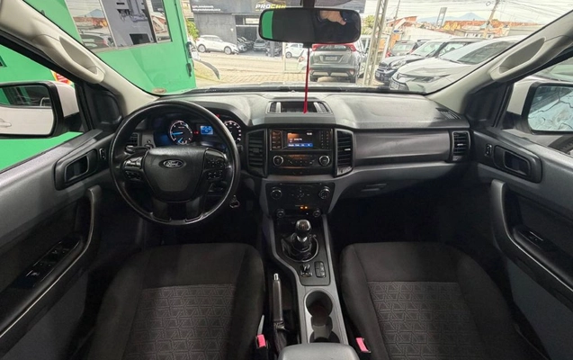 imagem-https://www.socarrao.com.br/sc-vehicle-images-prod/2698620/1787312662458-gb-399b568.jpeg