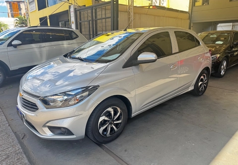 Chevrolet Onix 2019 Prata — foto 1 de 3