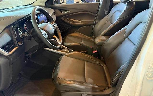 imagem-https://www.socarrao.com.br/sc-vehicle-images-prod/2698792/1788550149544-8286220_17_B_17b14d0561.jpeg