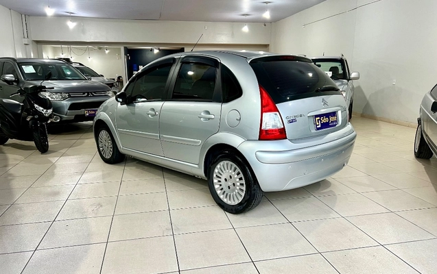 imagem-https://www.socarrao.com.br/sc-vehicle-images-prod/2699221/1788207265490-gb-5e8cbff.jpeg