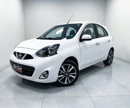 Nissan MARCH 2018 Branco — foto 1 de 3