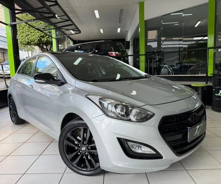 Hyundai i30 1.8 16V Aut. 5p 2016 Prata — foto 1 de 3