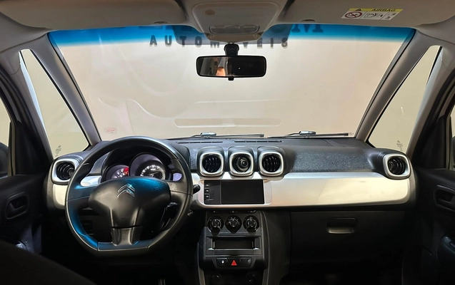 imagem-https://www.socarrao.com.br/sc-vehicle-images-prod/2700762/1784238343318-fd4c0e65245d42ae840ee51b4a397d16_1784238148114.jpg