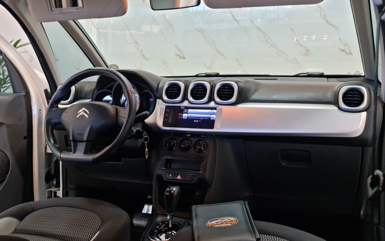 imagem-https://www.socarrao.com.br/sc-vehicle-images-prod/2703836/1784244116326-Ny5qcGc.jpg