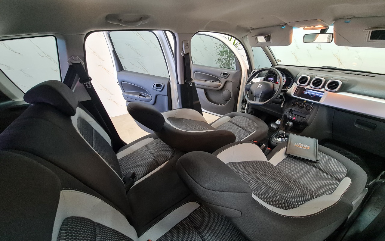 imagem-https://www.socarrao.com.br/sc-vehicle-images-prod/2703836/1784244116763-MTAuanBn.jpg