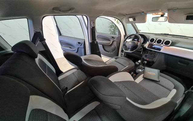 imagem-https://www.socarrao.com.br/sc-vehicle-images-prod/2703836/1784244116763-MTAuanBn.jpg