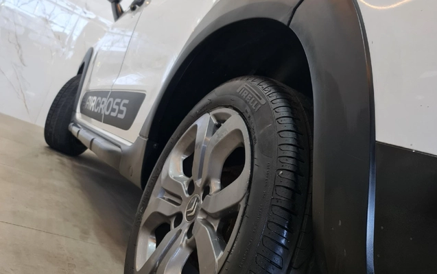 imagem-https://www.socarrao.com.br/sc-vehicle-images-prod/2703836/1784244117614-MTcuanBn.jpg
