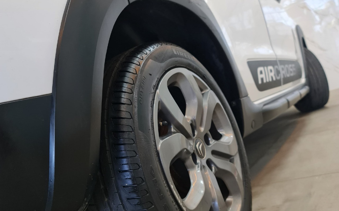 imagem-https://www.socarrao.com.br/sc-vehicle-images-prod/2703836/1784244117741-MTguanBn.jpg