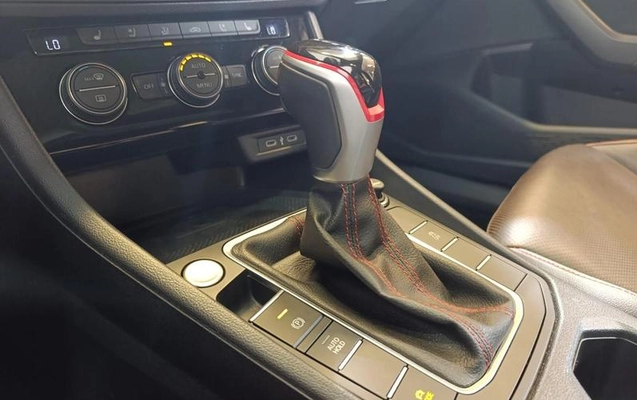imagem-https://www.socarrao.com.br/sc-vehicle-images-prod/2706213/1792716915348-8288193_7_B_b61c5d55c7.jpeg