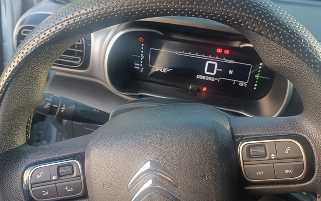 imagem-https://www.socarrao.com.br/sc-vehicle-images-prod/2715892/1790177973190-SU1HXzIwMjYwNzA5XzE1NDgzMi5qcGc.jpg