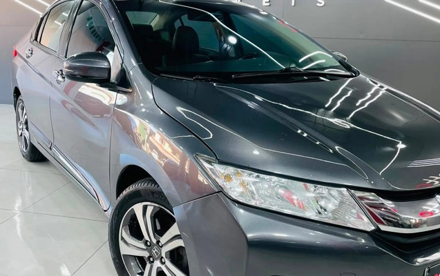 imagem-https://www.socarrao.com.br/sc-vehicle-images-prod/2716713/1784291972327-003_98f4483ed12c8f82d51f540640ad8098.jpeg