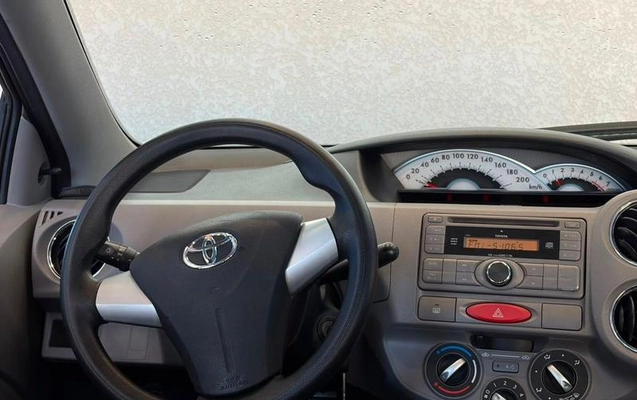 imagem-https://www.socarrao.com.br/sc-vehicle-images-prod/2716779/1787339069316-8276679_0_B_934a8b1541.jpeg