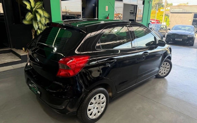 imagem-https://www.socarrao.com.br/sc-vehicle-images-prod/2716893/1788973714001-gb-846e834.jpeg