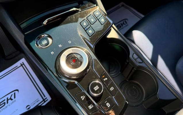 imagem-https://www.socarrao.com.br/sc-vehicle-images-prod/2716941/1789073153781-8280375_7_B_257dd8a917.jpeg