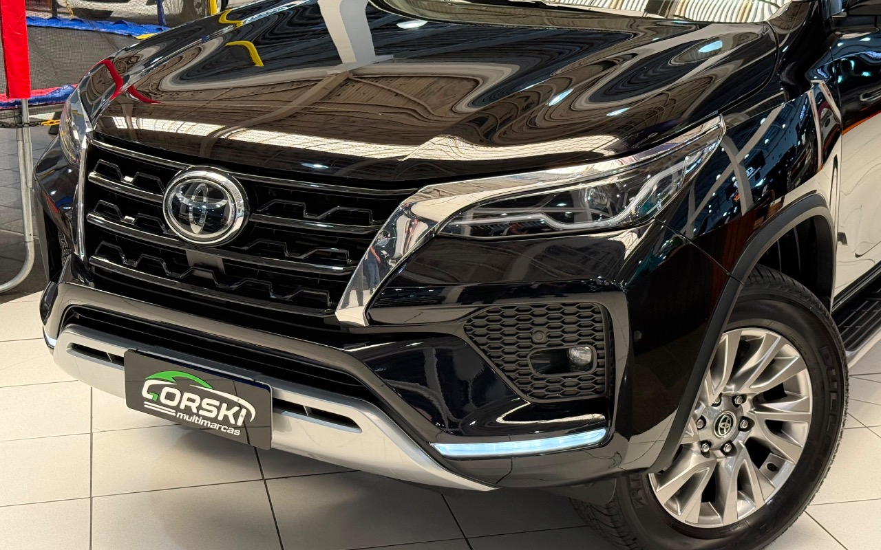 imagem-https://www.socarrao.com.br/sc-vehicle-images-prod/2717231/1784293947816-ZDNjZTgzYTEtZjZmMC00ZmEzLWE2ZjgtNjk5MTQwNTUzMmMwLmpwZWc.jpeg