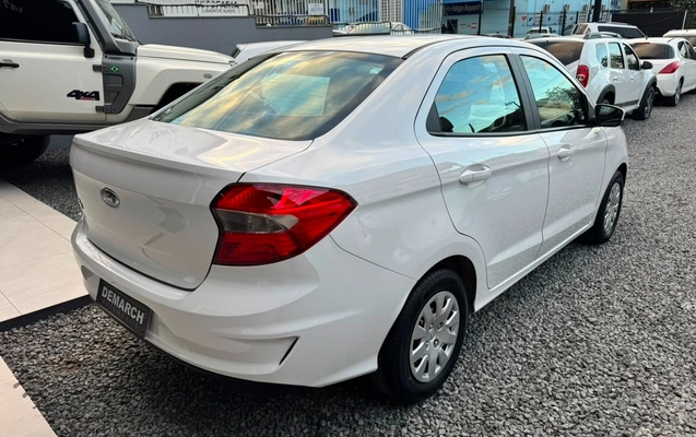 imagem-https://www.socarrao.com.br/sc-vehicle-images-prod/2717853/1784295227772-ZjRiNDdhZWUtMTJjMy00ZTY4LWI4NDItYWVmNTBhOTVkZmU4LmpwZWc.jpeg