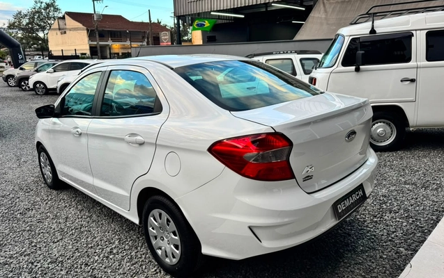 imagem-https://www.socarrao.com.br/sc-vehicle-images-prod/2717853/1784295227826-NmEyZmU2YjQtNDVlNC00YWM4LWFmMDEtYzQwYzc2NTFiYmY3LmpwZWc.jpeg