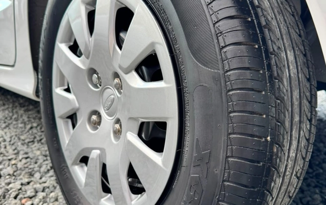 imagem-https://www.socarrao.com.br/sc-vehicle-images-prod/2717853/1784295227964-MjVmNTc3YTktYTk5YS00OTg0LThjYTctNTY2MGRhYTRkYTViLmpwZWc.jpeg