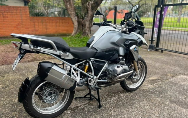imagem-https://www.socarrao.com.br/sc-vehicle-images-prod/2717964/1784296134619-aPYwgkdJCu3bUXfbdCG9VI1MLwACwhuC.jpg