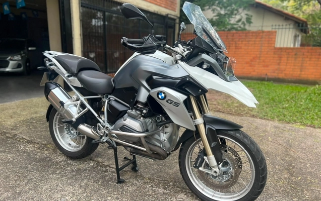 imagem-https://www.socarrao.com.br/sc-vehicle-images-prod/2717964/1784296134624-eKRjzCvUpZdXJBXQV5tQpqfbdMVQRUQV.jpg