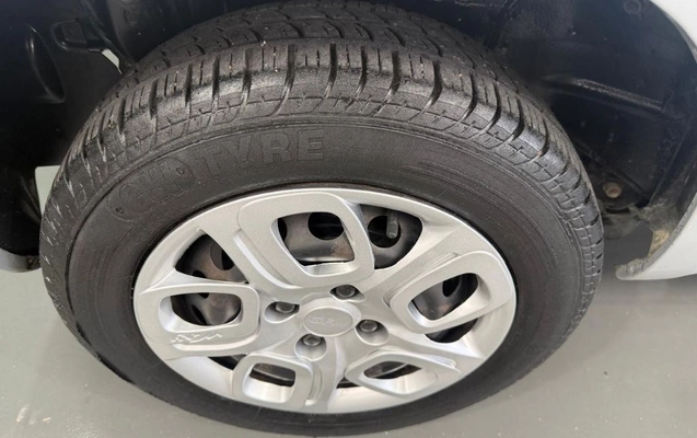 imagem-https://www.socarrao.com.br/sc-vehicle-images-prod/2718221/1789138125393-gb-978b7c7.jpeg