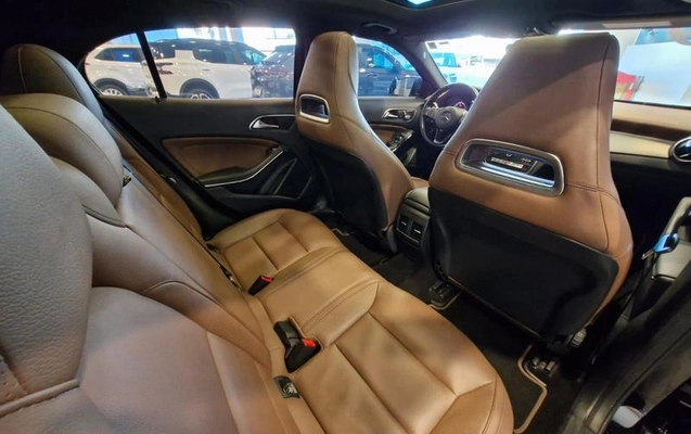 imagem-https://www.socarrao.com.br/sc-vehicle-images-prod/2718679/1789649215469-8196109_14_B_bce7c51c5c.jpeg