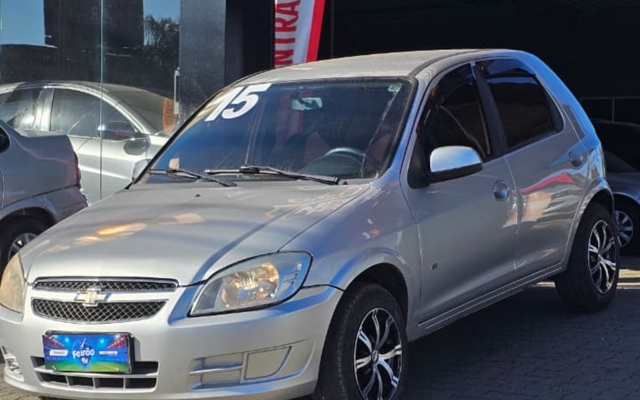 Chevrolet Celta 2015 Prata — foto 1 de 3