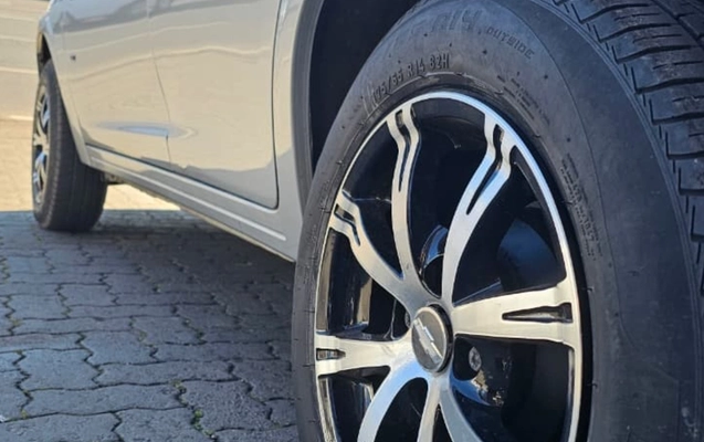 imagem-https://www.socarrao.com.br/sc-vehicle-images-prod/2718776/1784296837450-MmRhOGZkYWItYjc1OC00MTUwLWI1YTQtNDdhODIxNGY2NDhjLmpwZw.jpg