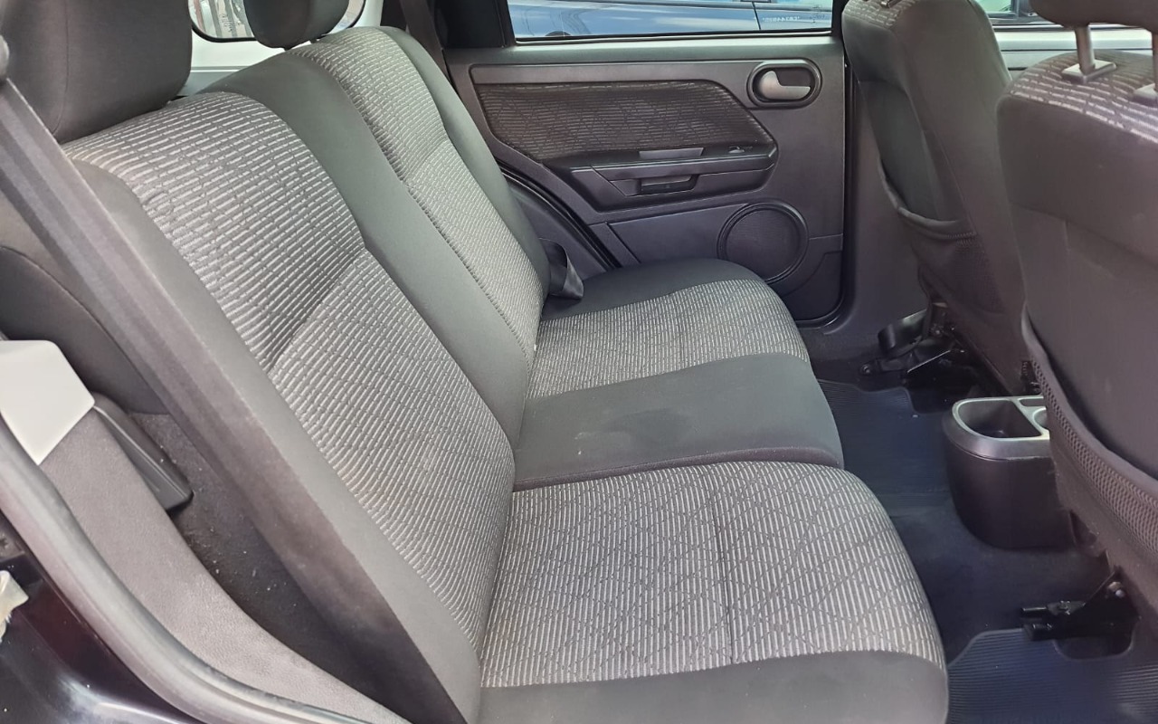 imagem-https://www.socarrao.com.br/sc-vehicle-images-prod/2718800/1784296888969-V2hhdHNBcHAgSW1hZ2UgMjAyNi0wNy0xNyBhdCAxMC41My4yNC5qcGVn.jpeg