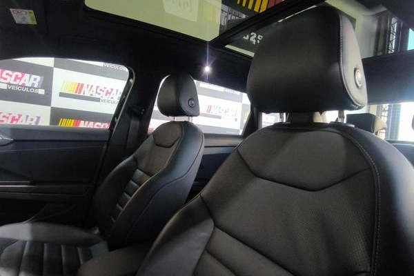 imagem-https://www.socarrao.com.br/sc-vehicle-images-prod/2719511/1784392383526-8288667_8_B_7509b25033.jpeg
