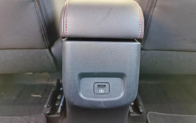 imagem-https://www.socarrao.com.br/sc-vehicle-images-prod/2719998/1784298950717-8166574_8_B_9a2b781f49.jpeg
