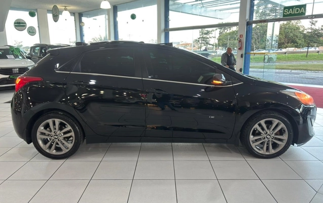 imagem-https://www.socarrao.com.br/sc-vehicle-images-prod/2720927/1784300935281-3_112751.jpg