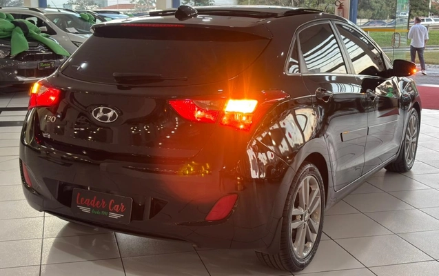 imagem-https://www.socarrao.com.br/sc-vehicle-images-prod/2720927/1784300935281-4_112751.jpg