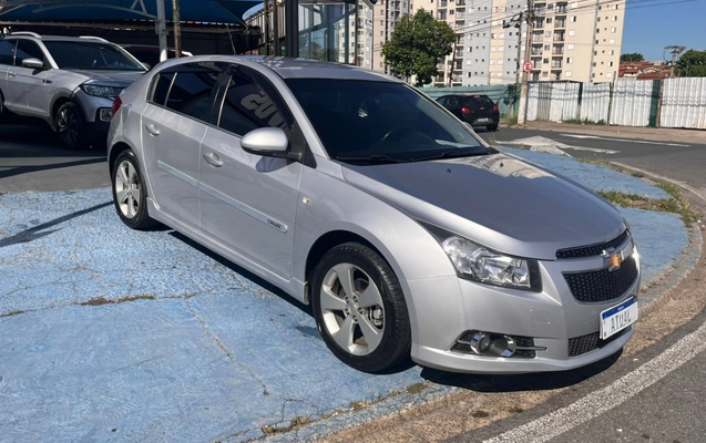 imagem-https://www.socarrao.com.br/sc-vehicle-images-prod/2721672/1788961519291-9a533204-e75f-441e-a8d2-186524026583.jpg