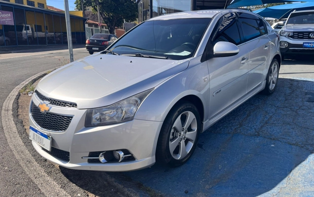 imagem-https://www.socarrao.com.br/sc-vehicle-images-prod/2721672/1788961519321-756366ae-cf19-4f29-ad49-d0fecd149e7f.jpg