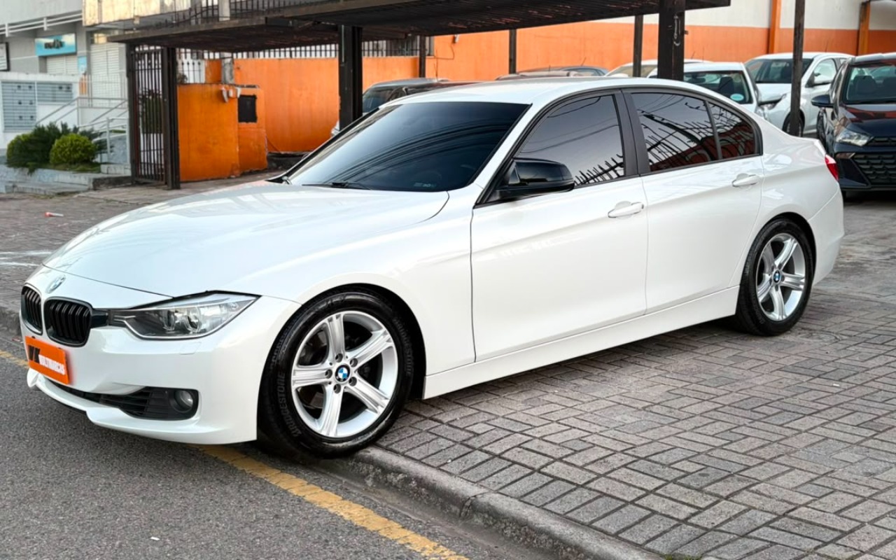 imagem-https://www.socarrao.com.br/sc-vehicle-images-prod/2723432/1784306612248-V2hhdHNBcHAgSW1hZ2UgMjAyNi0wNy0xNiBhdCAxOC4wNy4xNCAoMSkuanBlZw.jpeg